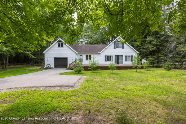 204 Reindeer Drive, Prudenville, MI 48651