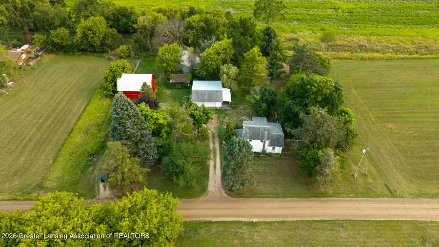 1307 W Marshall Road, Saint Johns, MI 48879 - #2
