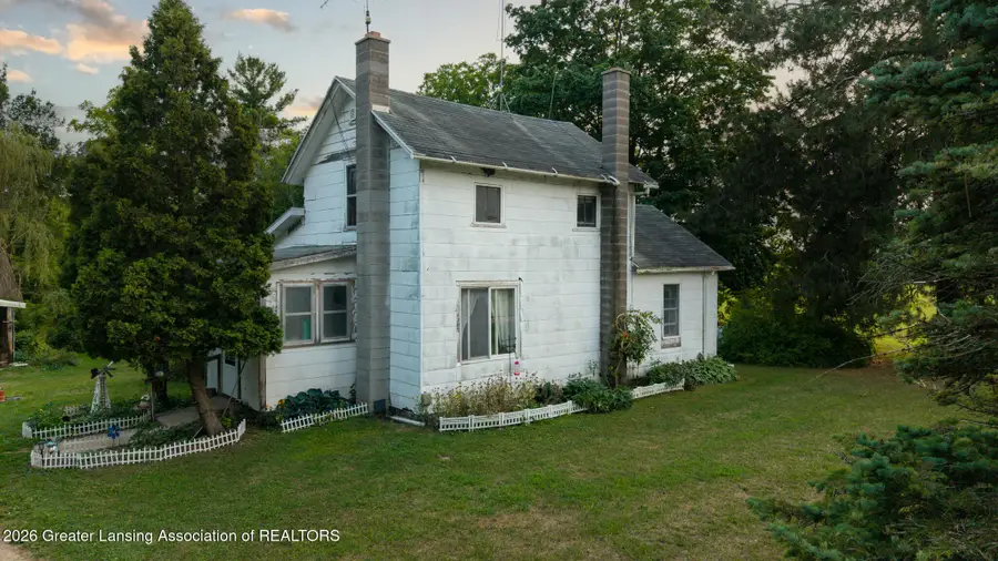 1307 W Marshall Road, Saint Johns, MI 48879 - #3