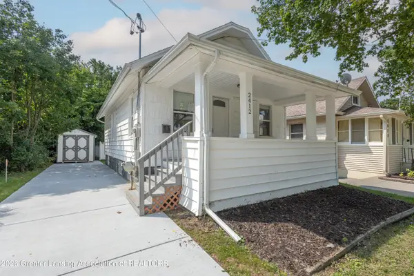 2412 Fernwood Avenue, Lansing, MI 48912