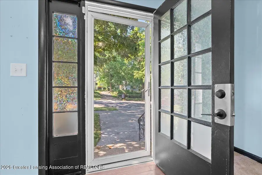 617 Irvington Avenue, Lansing, MI 48910 - #2