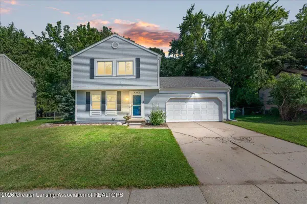 2315 E Provincial House Drive, Lansing, MI 48910