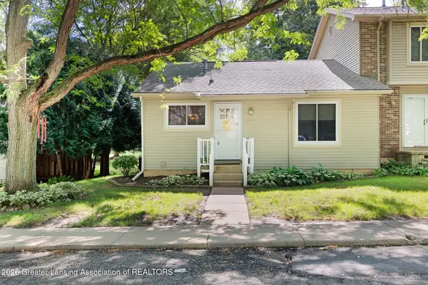 2077 La Mer Lane #22, Haslett, MI 48840