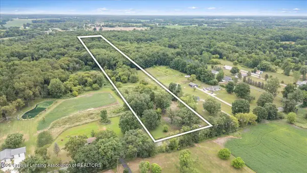5870 W Plains Road, Eaton Rapids, MI 48827