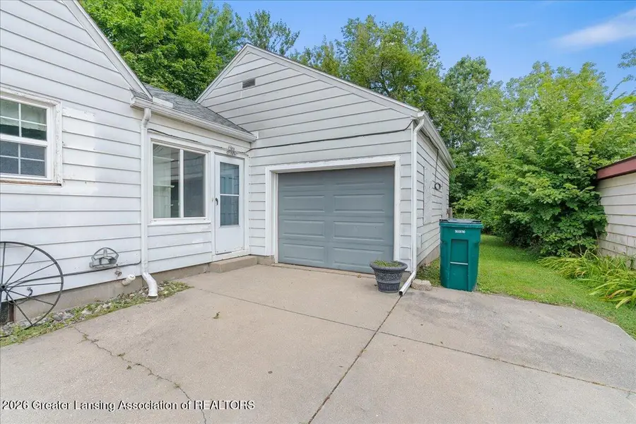 130 W Jackson Street, Lansing, MI 48906 - #2