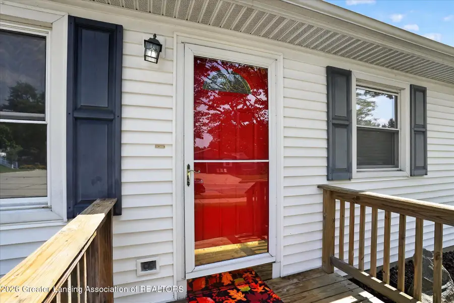 96 Bouck Avenue, Grand Ledge, MI 48837 - #3