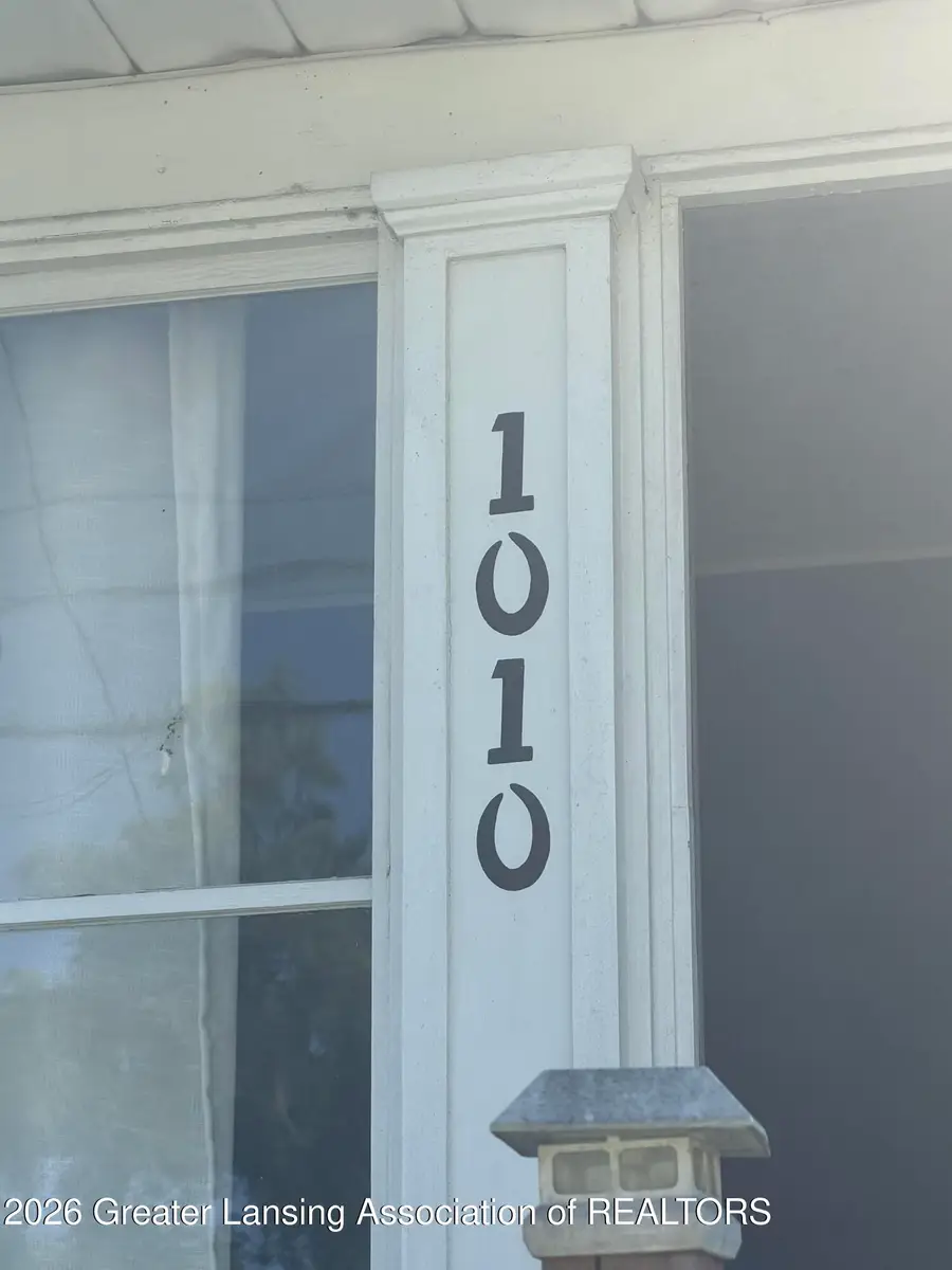 1010 N Chestnut Street, Lansing, MI 48906 - #2