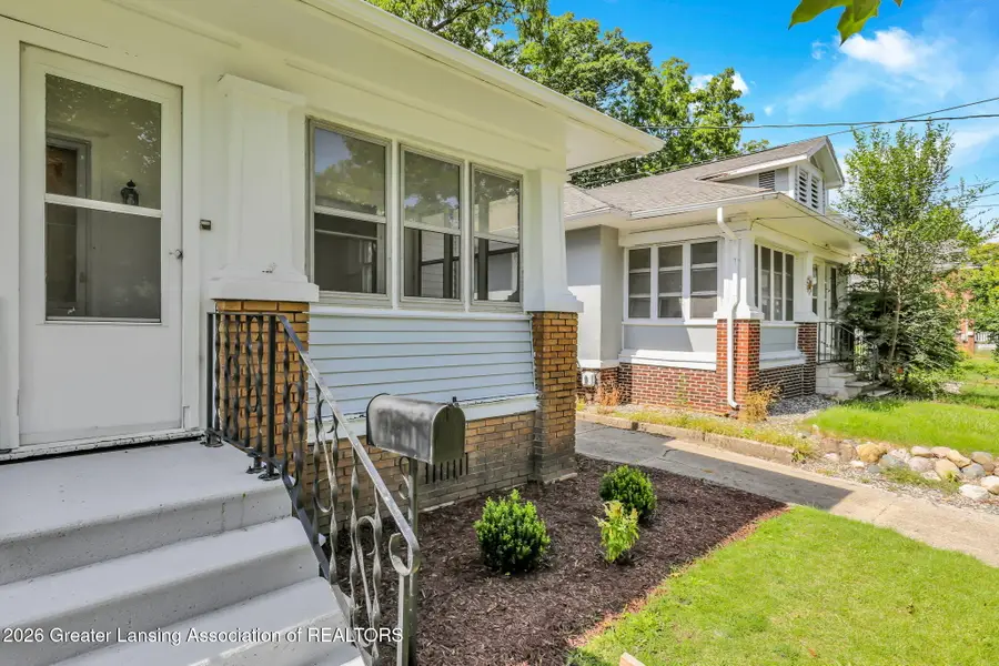 326 S Holmes Street, Lansing, MI 48912 - #2