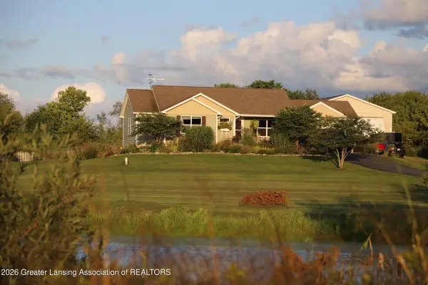 1912 Meadow Hills Drive, Eaton Rapids, MI 48827