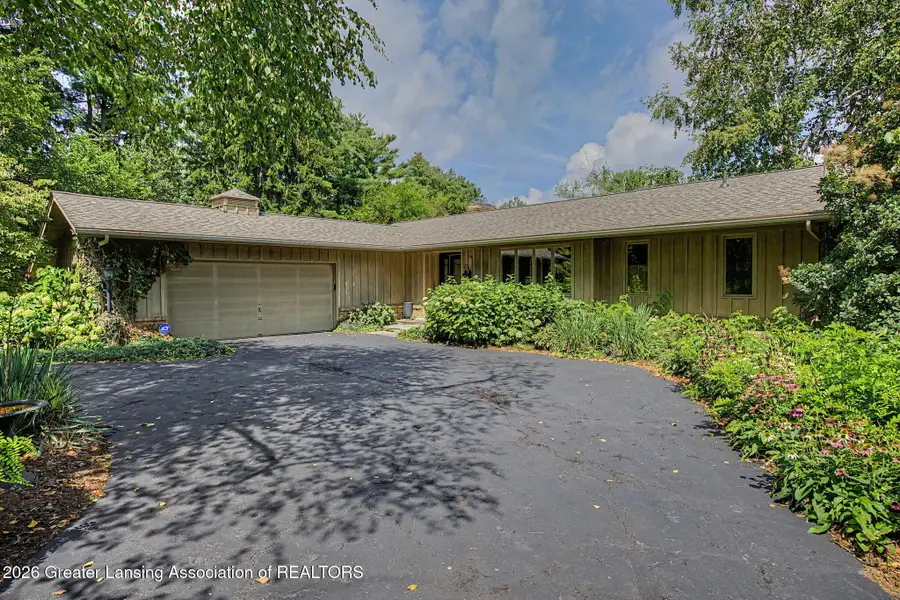 9124 Riverside Drive, Grand Ledge, MI 48837 - #2
