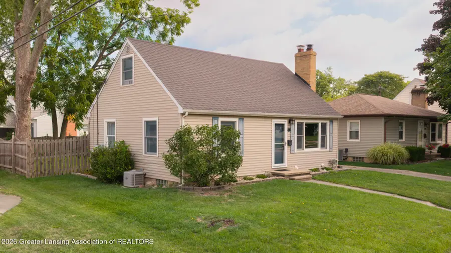 1616 W Rundle Avenue, Lansing, MI 48910 - #2