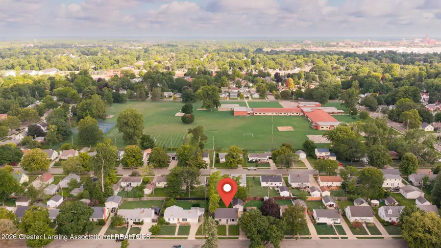1616 W Rundle Avenue, Lansing, MI 48910 - #3
