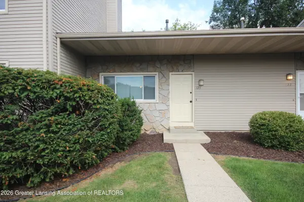 907 Registry Drive #123, Grand Ledge, MI 48837