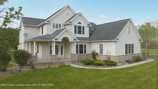 141 Twin Ponds Lane, Okemos, MI 48864