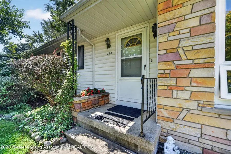 624 S Mcroberts Street, Mason, MI 48854 - #2