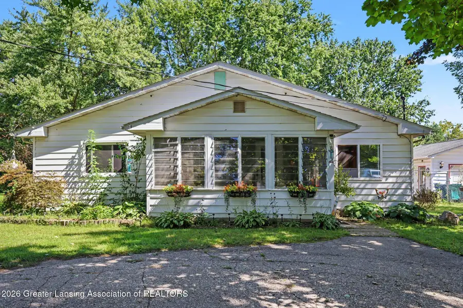 103 S Washington Street, Perry, MI 48872 - #2