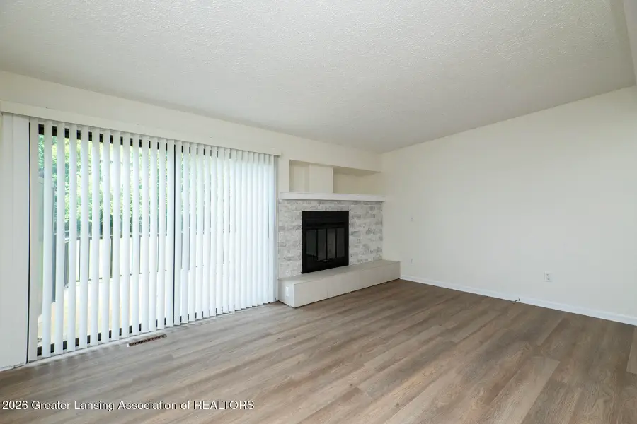 2037 E Provincial House Drive, Lansing, MI 48910 - #3