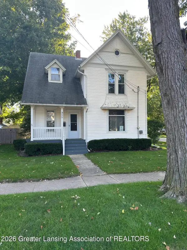 311 S Clinton Avenue, St. Johns, MI 48879