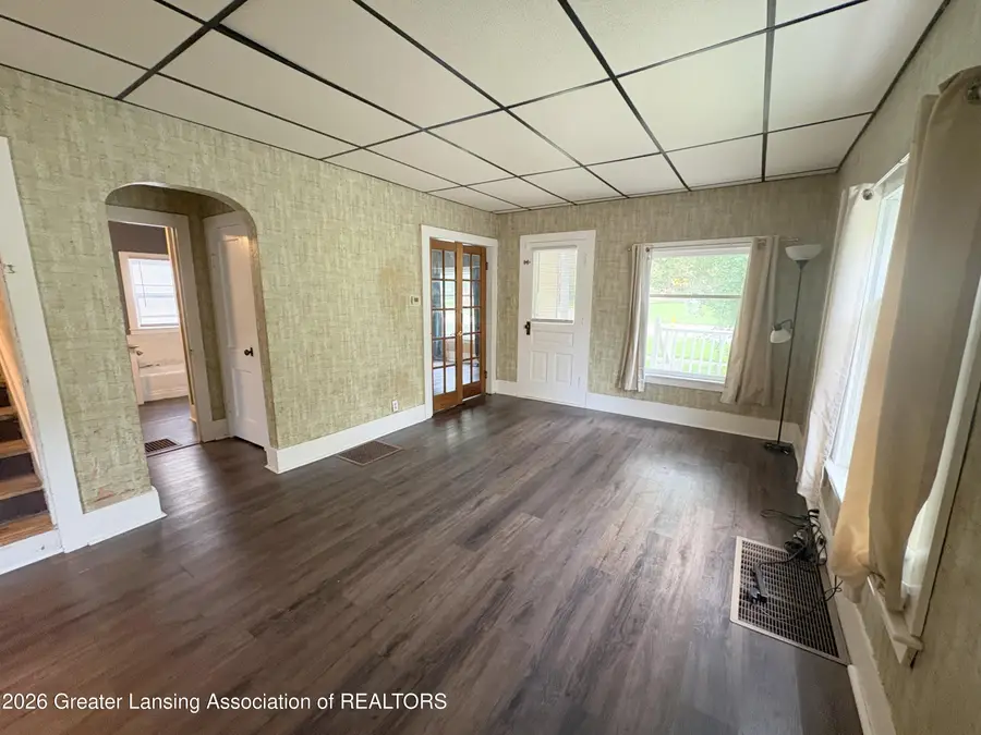725 N Cochran Avenue, Charlotte, MI 48813 - #2