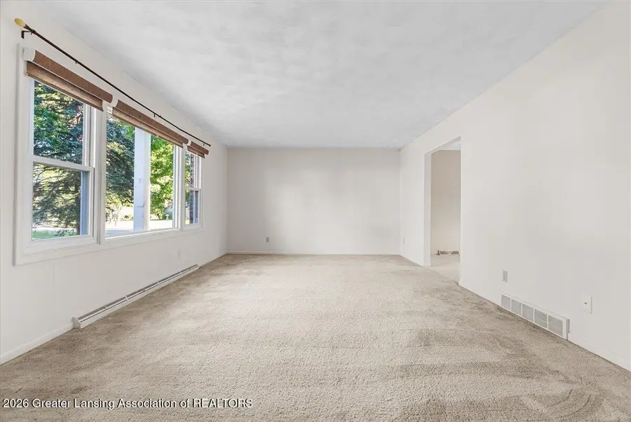 12860 Crescent Drive, Grand Ledge, MI 48837 - #3