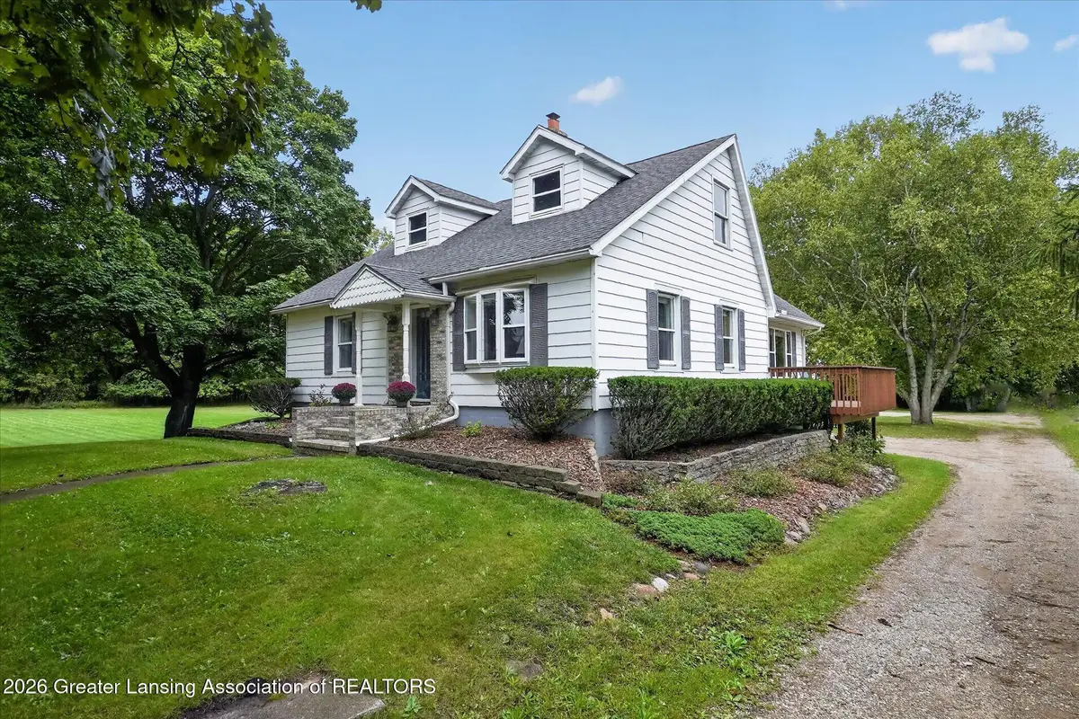 800 W Henderson Road, Owosso, MI 48867 - #1