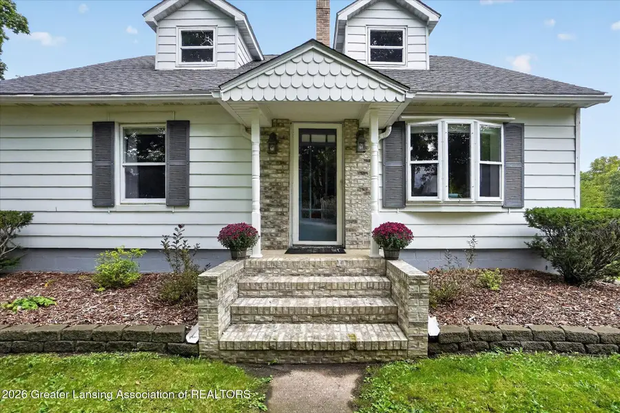 800 W Henderson Road, Owosso, MI 48867 - #2