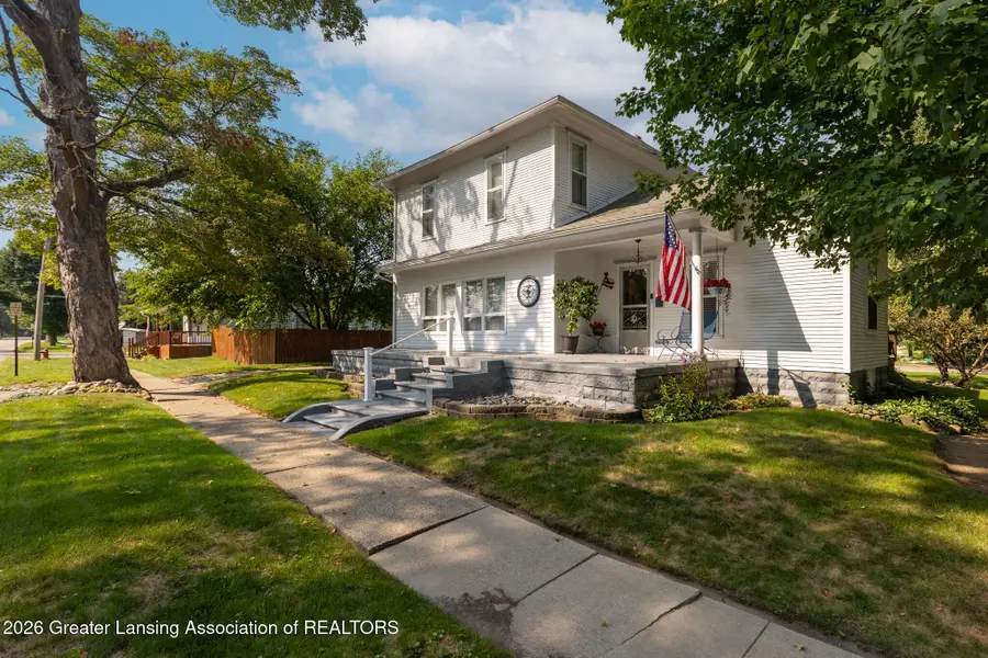 716 Hall Street, Eaton Rapids, MI 48827 - #3