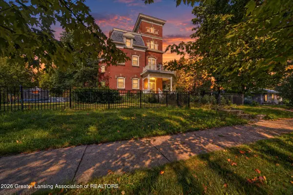 306 S Lansing Street, St. Johns, MI 48879