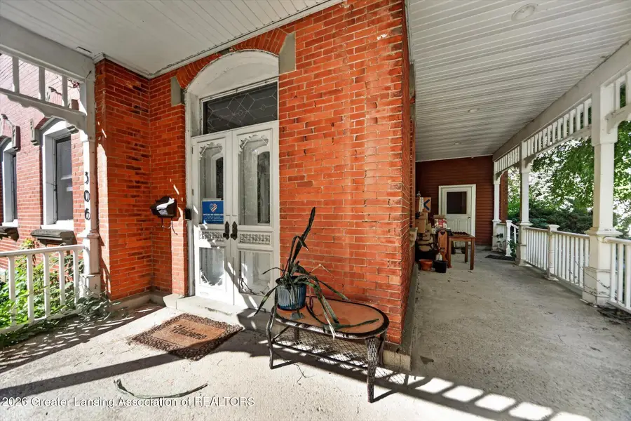 306 S Lansing Street, Saint Johns, MI 48879 - #2