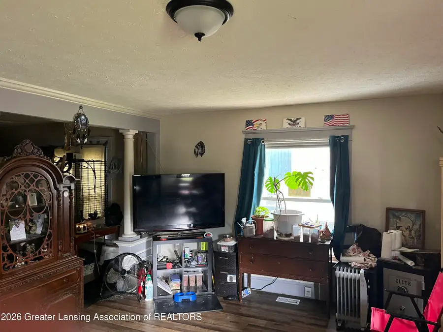 905 E Shiawassee Street, Lansing, MI 48912 - #3