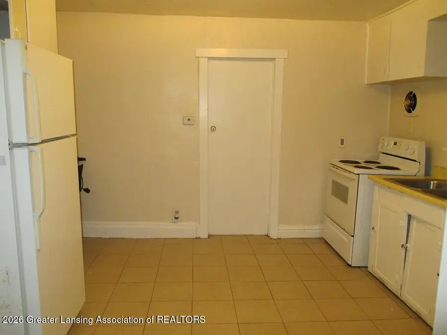606 Baker Street, Lansing, MI 48910 - #2