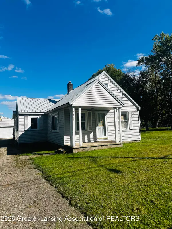 7021 Georgia Avenue, Lansing, MI 48911