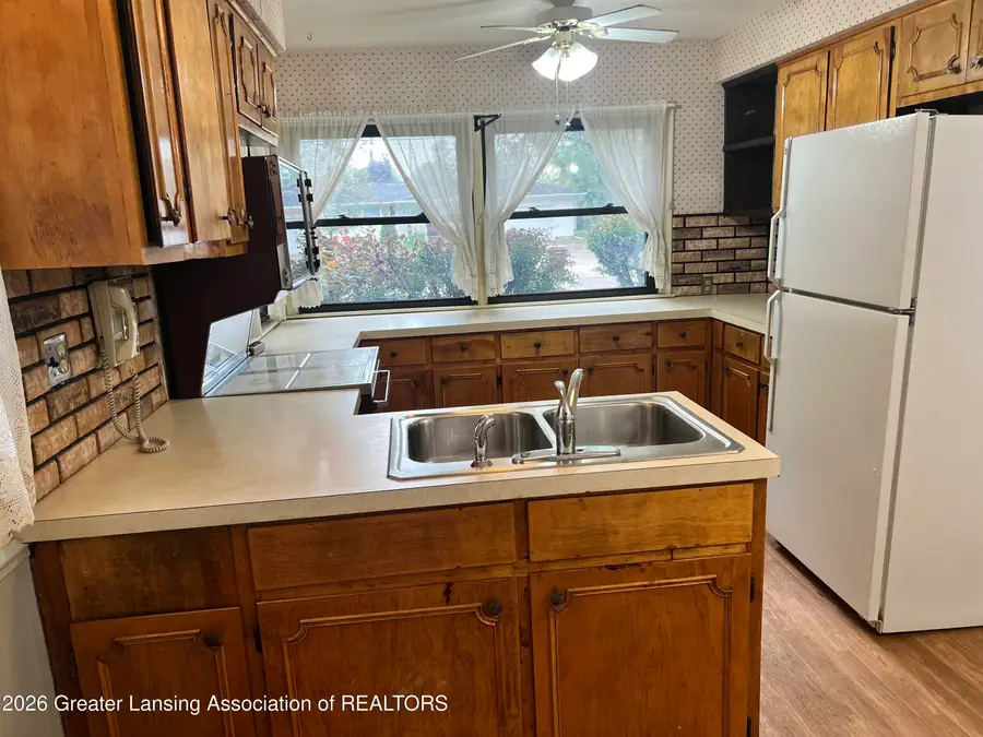 4902 Tressa Drive, Lansing, MI 48910 - #2