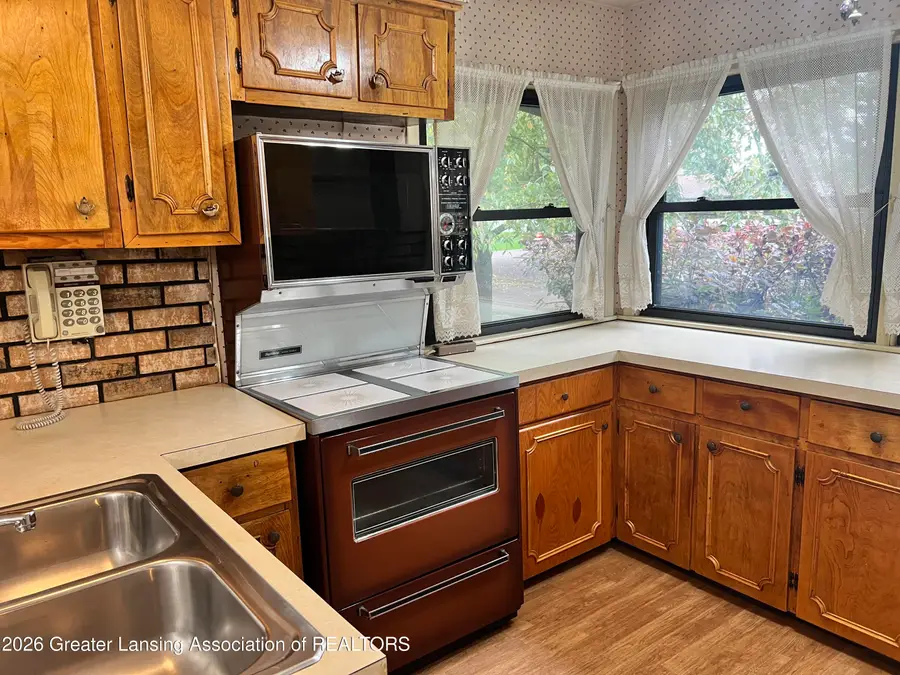 4902 Tressa Drive, Lansing, MI 48910 - #3