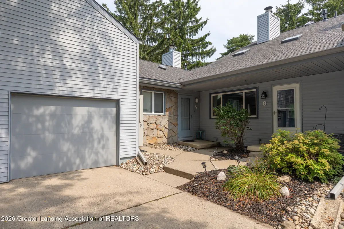1118 Timbercreek Drive #8, Grand Ledge, MI 48837 - #1