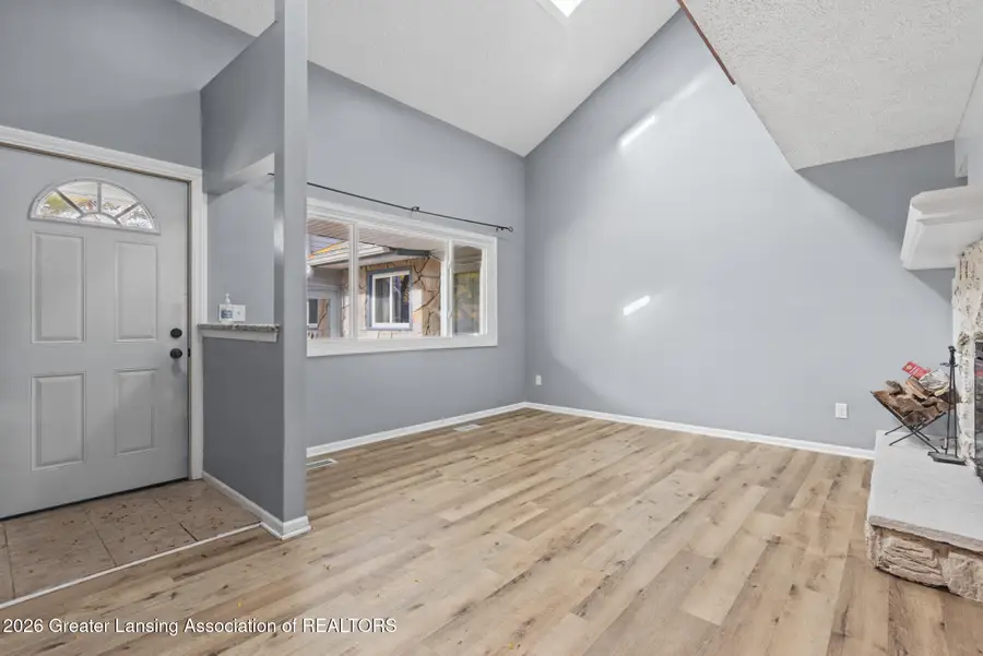 1118 Timbercreek Drive #8, Grand Ledge, MI 48837 - #3