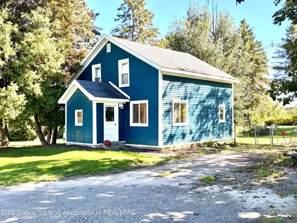 2915 W Gresham Highway, Charlotte, MI 48813