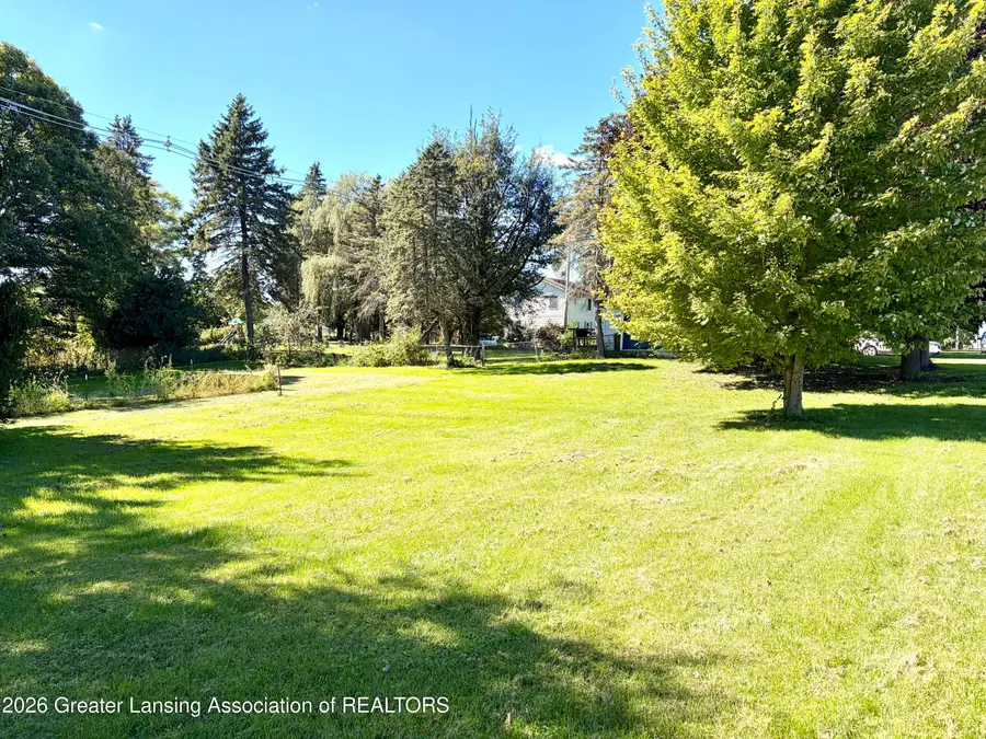 2915 W Gresham Highway, Charlotte, MI 48813 - #3