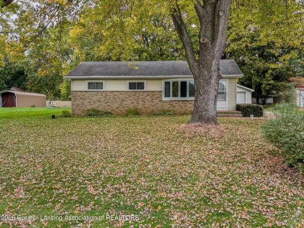 15792 Greenway Drive, Lansing, MI 48906