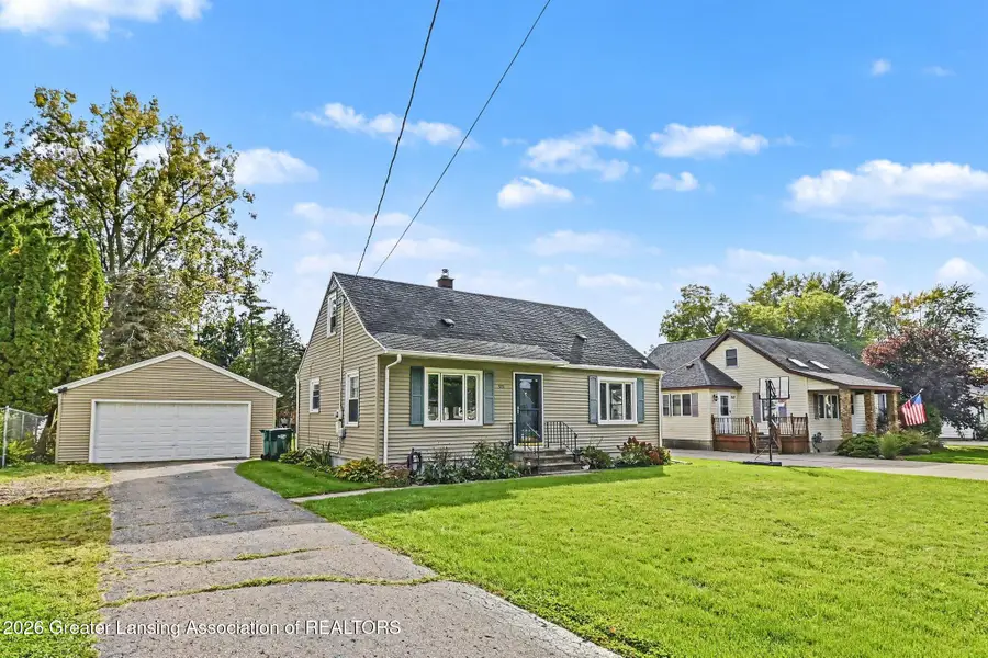 921 Brad Street, Lansing, MI 48911 - #2