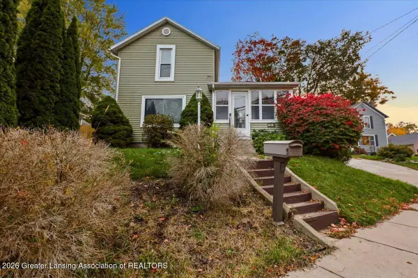 209 W River Street, Grand Ledge, MI 48837