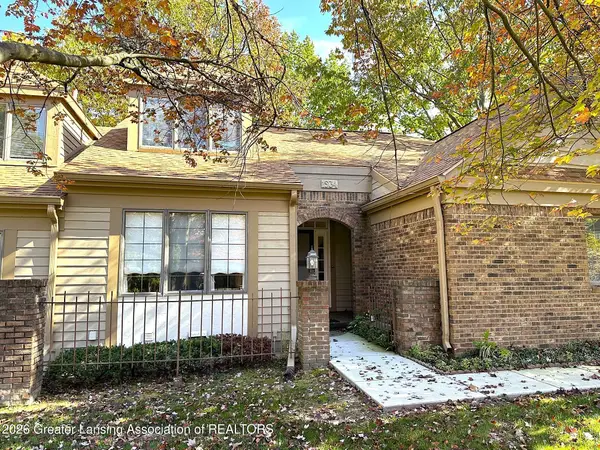 1934 Danbury West, Okemos, MI 48864