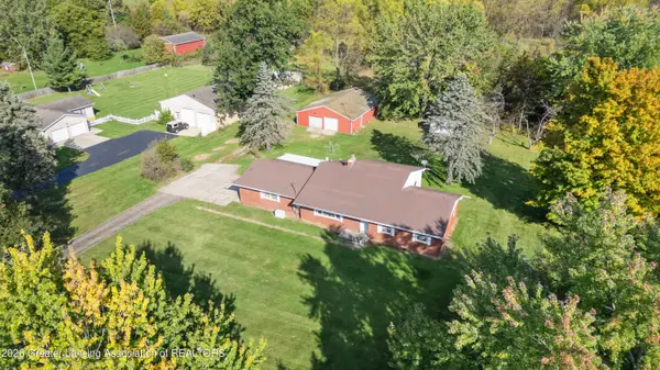 6753 E Mount Hope Highway, Grand Ledge, MI 48837