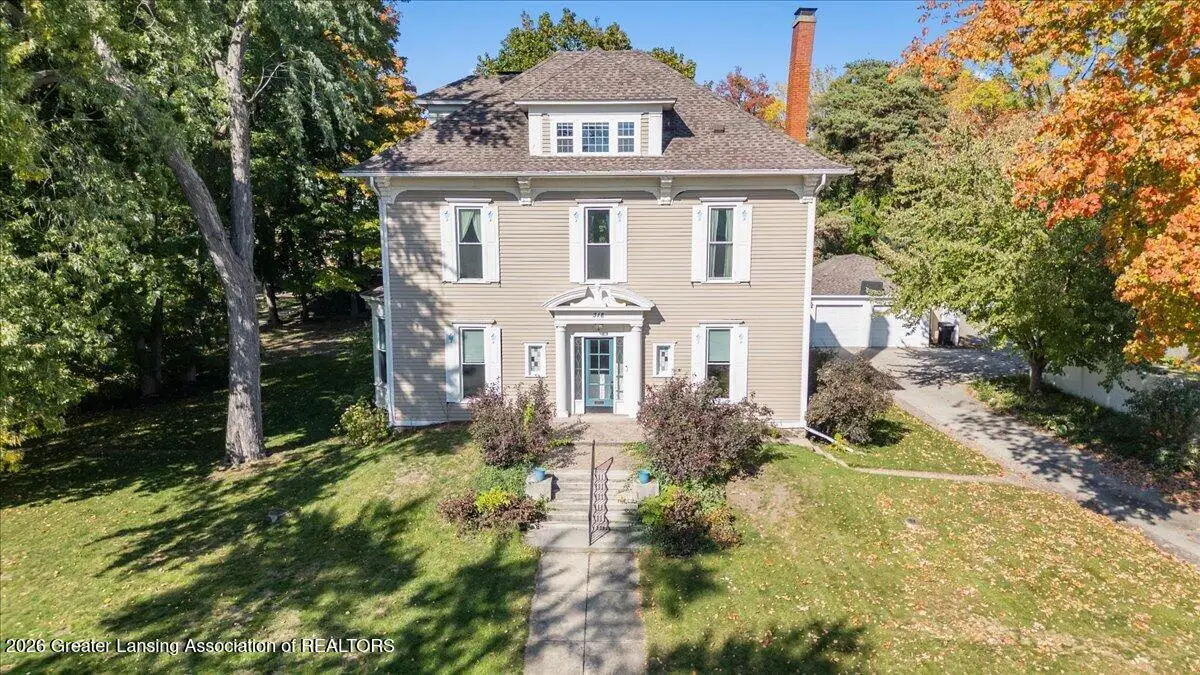 318 W Williams Street, Owosso, MI 48867 - #1