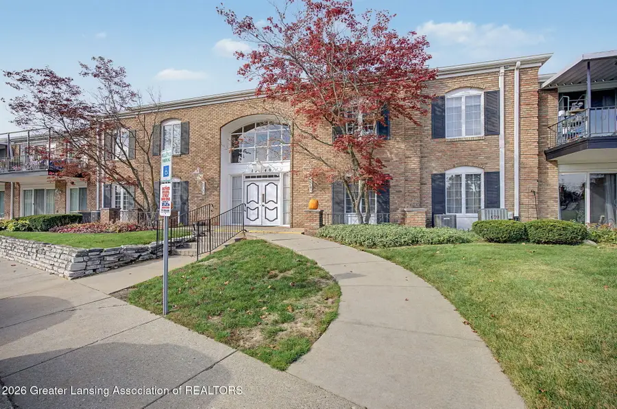 1740 Wellington Road #111, Lansing, MI 48910 - #3