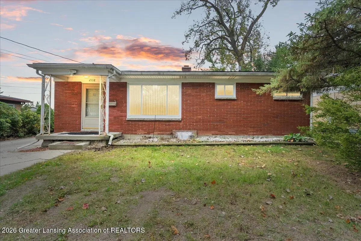 2718 W Lasalle Gardens, Lansing, MI 48912 - #1