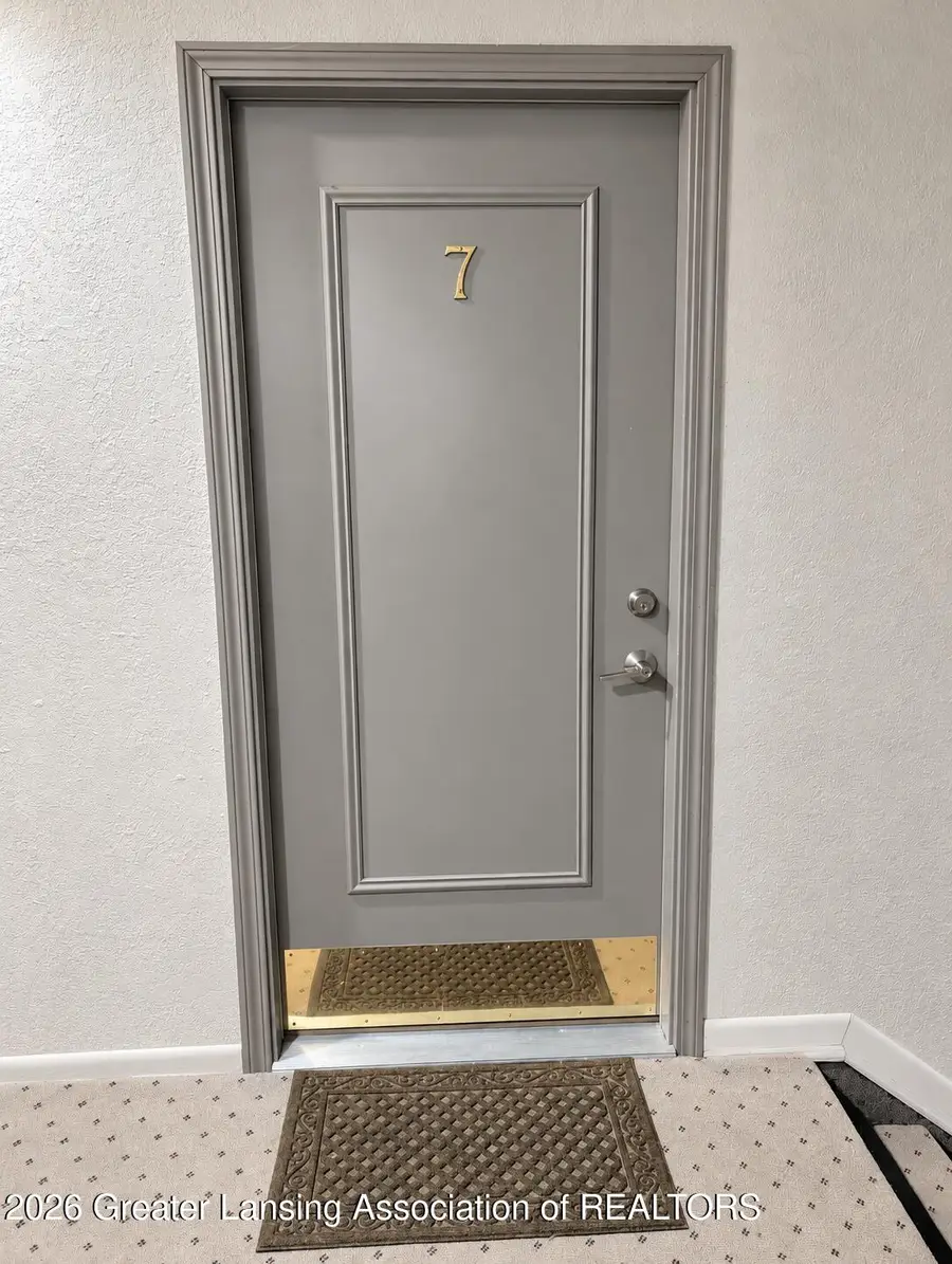 5402 Maple Ridge #36, Haslett, MI 48840 - #2