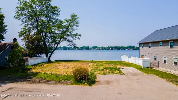 6403 E Reynolds Road, Haslett, MI 48840