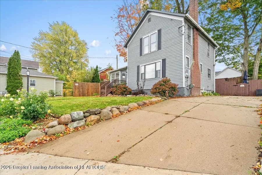 213 W River Street, Grand Ledge, MI 48837 - #2