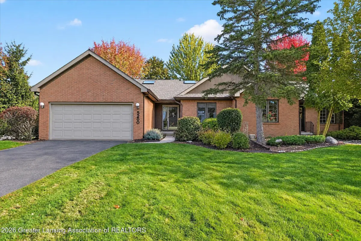 5260 Golden Circle, East Lansing, MI 48823 - #1